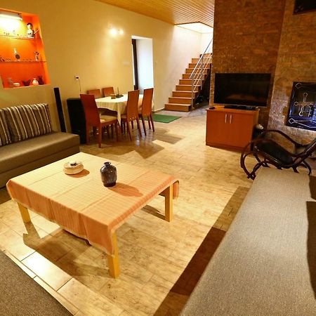 Tiszavirag Vendeghaz Villa Tiszabábolna Exteriör bild