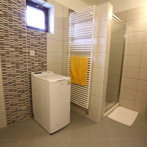 Tiszavirag Vendeghaz Villa Tiszabábolna Exteriör bild